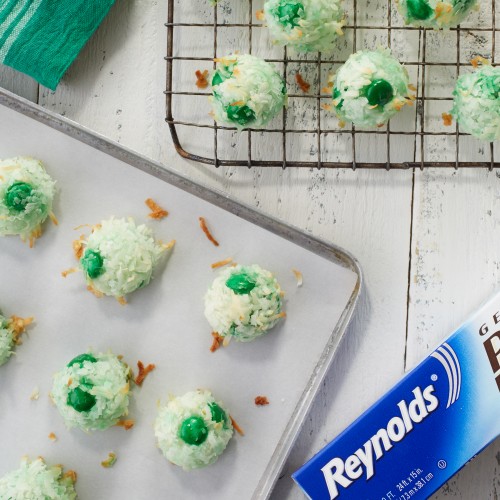 Green and White Coconut Macaroons | Reynolds Brands