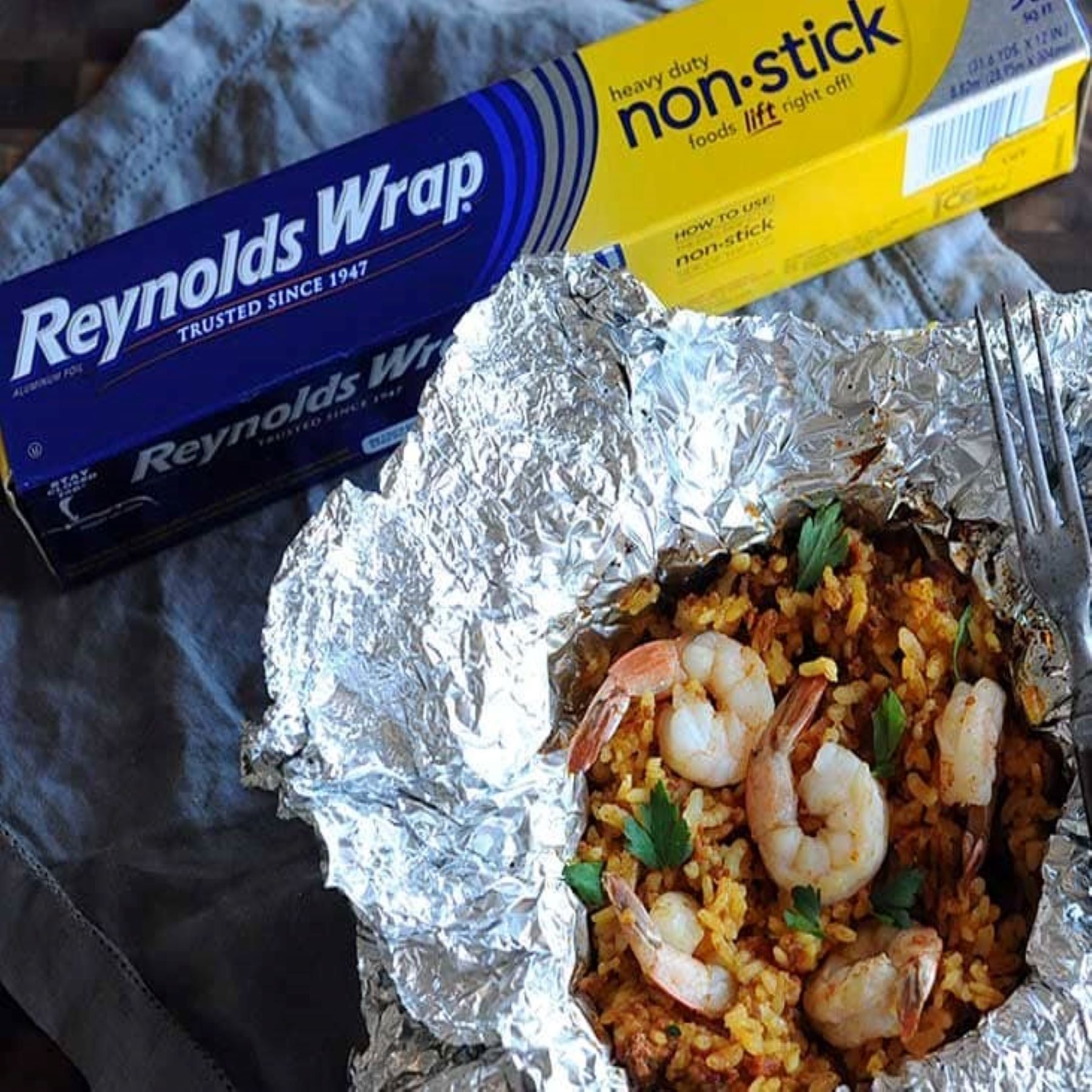 Chorizo Seafood Paella Foil Packets | Reynolds Brands