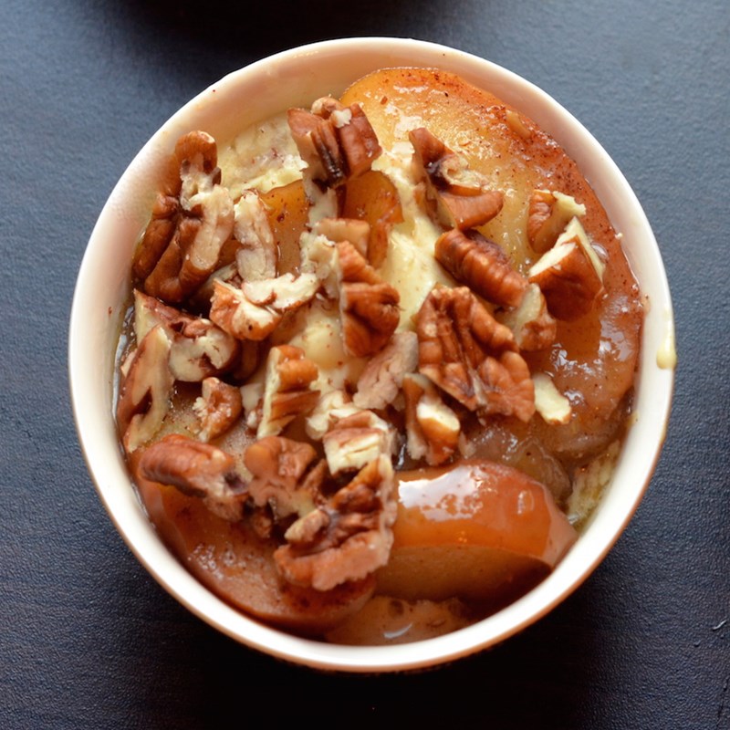 Homemade Apple Pie Ice Cream Sundae Topping | Reynolds Brands