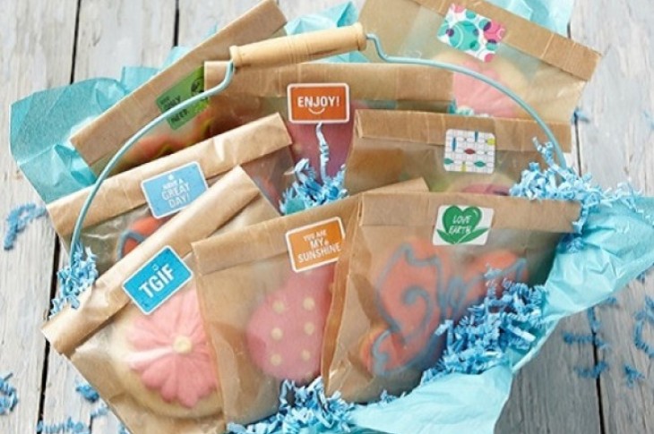 Party Favor Inspiration with Wax Paper Sandwich Bags