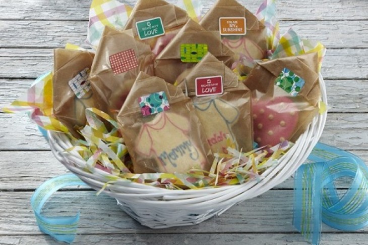 Party Favor Inspiration with Wax Paper Sandwich Bags
