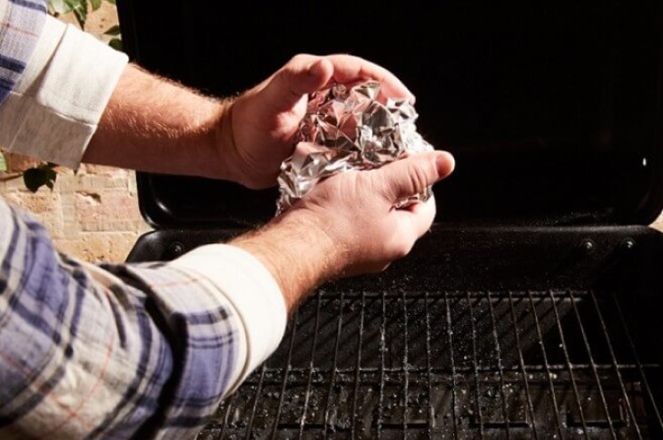 How Aluminum Foil Can Make Cleaning Your Grill Easy