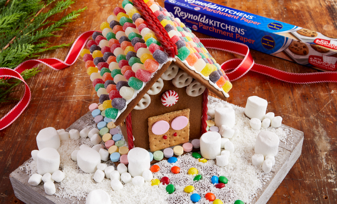 Make the perfect Gingerbread Houses with our Holiday Bakeware Collection