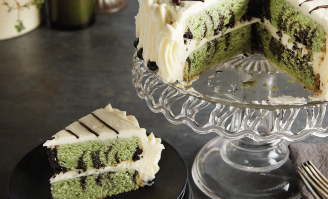 Matcha Cake (Green Tea Cake with Pistachios and Raspberry)