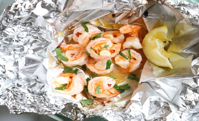 https://www.reynoldsbrands.com/sites/default/files/styles/product_detail_slider_660x400_/public/recipes/Skinnytaste%20Shrimp%20Scampi%201800.jpg