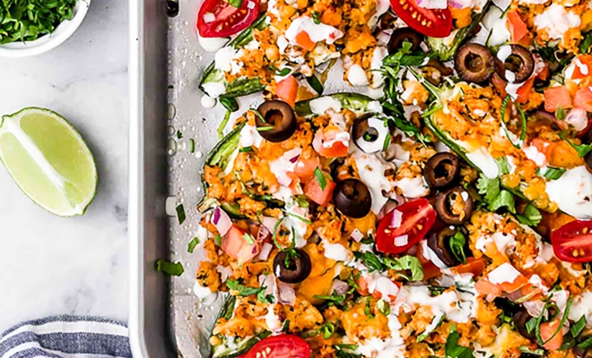 https://www.reynoldsbrands.com/sites/default/files/styles/product_detail_slider_660x400_/public/recipes/Skinnytaste-Jalapeno-Popper-Nachos%201800.jpg