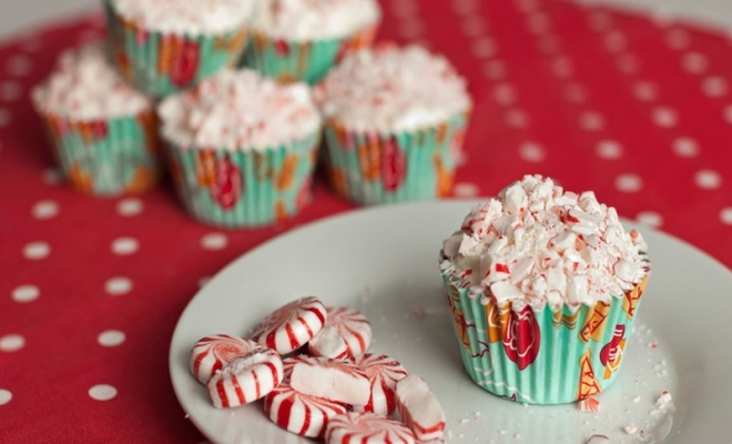 
Holiday Peppermint Cupcakes
