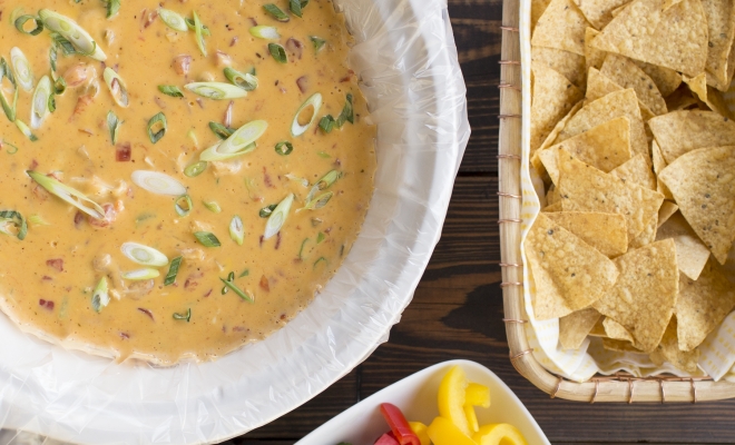 Slow Cooker Hot Cheesy Chicken Dip