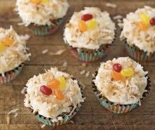 Lemon Frosted Carrot Cake Cupcakes
